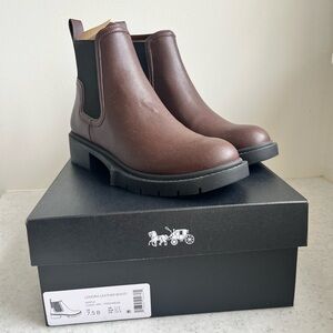 Women's Coach Lenora Leather Pull On Lug
Sole Booties Maple Brown Size 7.5